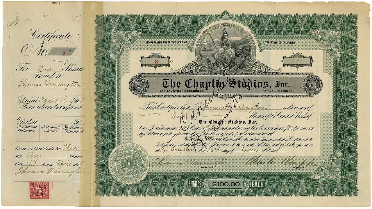وثيقة سهم تاريخية خضراء اللون لشركة The Chaplin Studios عام 1918.