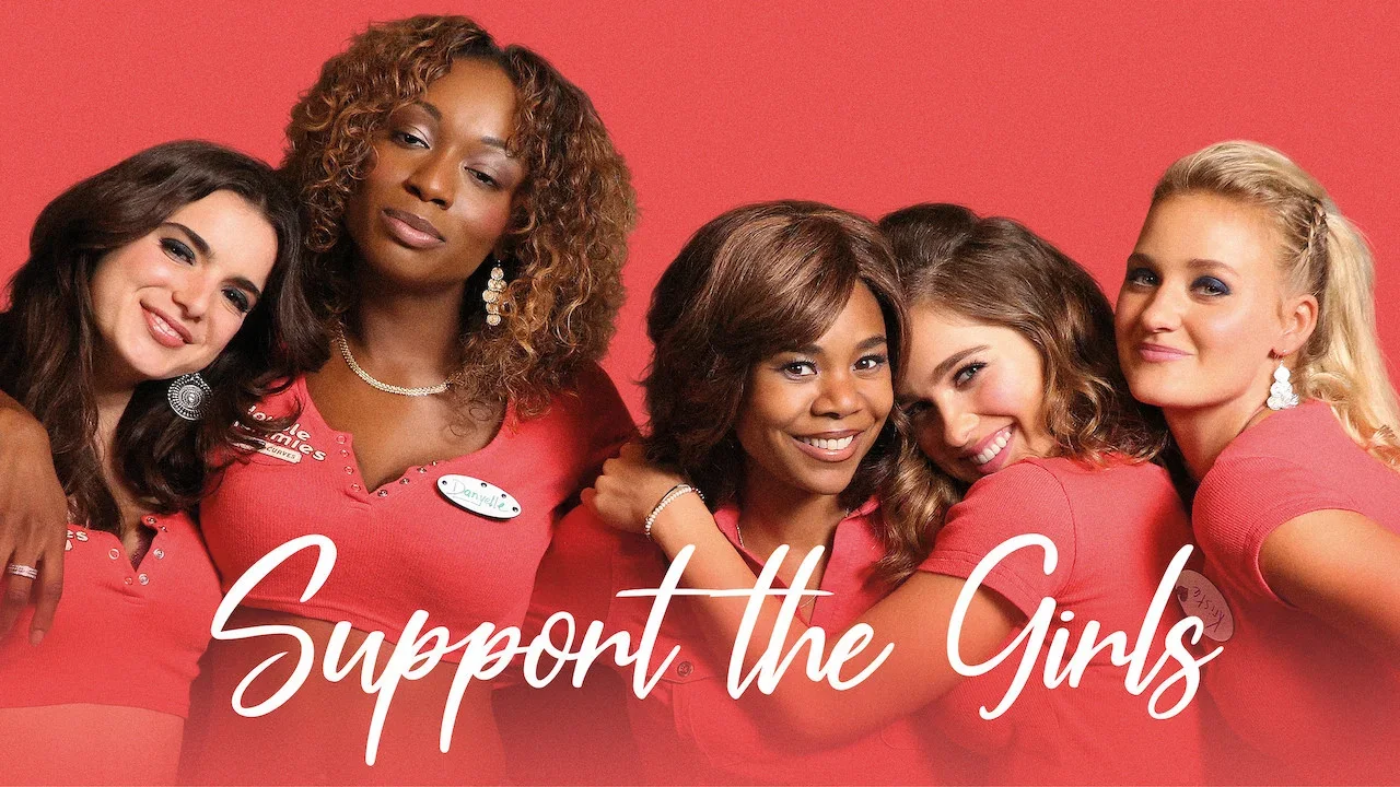 ليزا ومجموعة من العاملات بملابس حمراء في صورة Support the Girls.